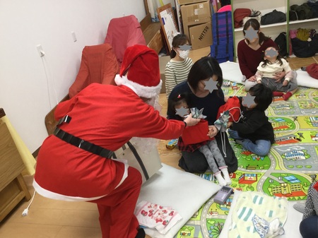 パンジー_クリスマス会サンタ.jpg